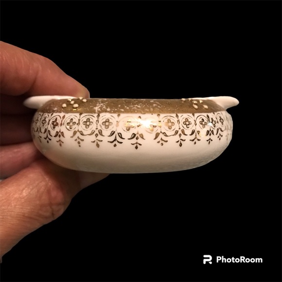 Vintage Rare Lefton Hand-Painted Gold Trim Ashtray Petite Gilded w/White Stones - Picture 5 of 10